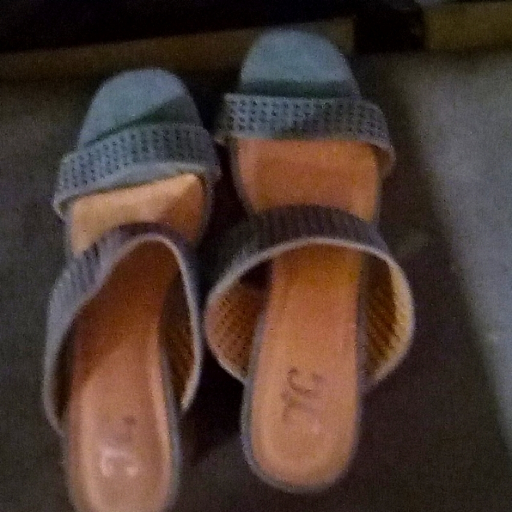 High heel sandal